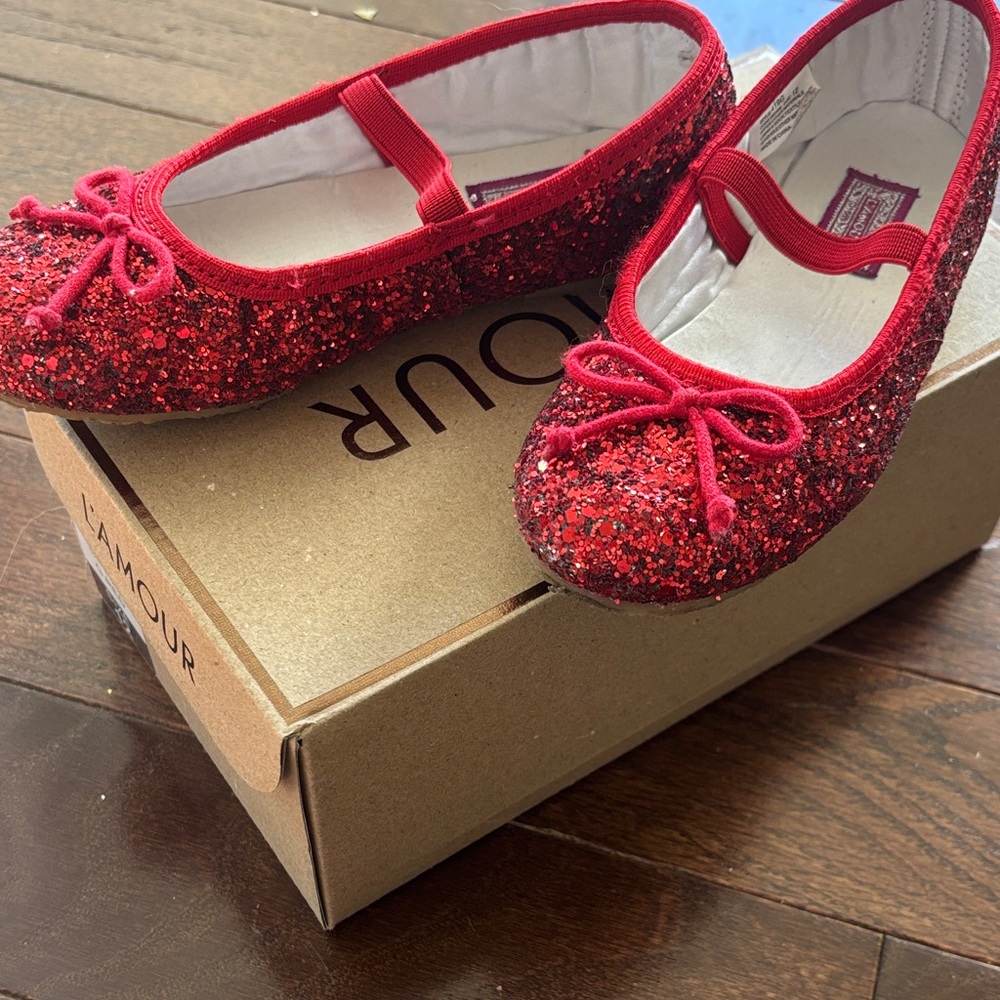 L'Amour Kids Sparkly Red Dress Shoes - Picture 6 of 7
